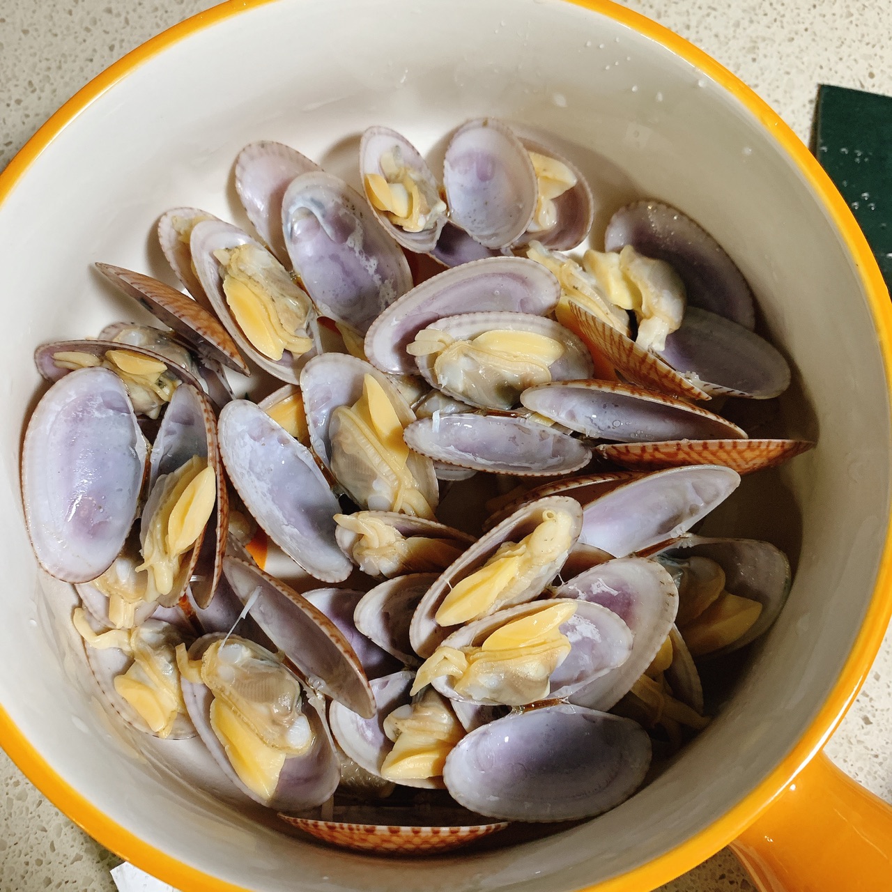 Missta's Kitchen: 花甲蒸水蛋 Chinese Steamed Egg with Clams