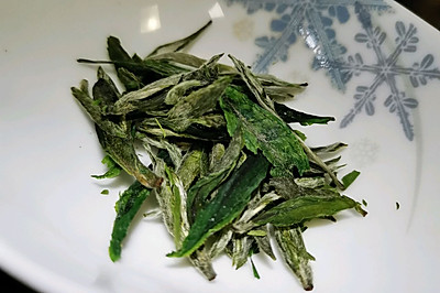 明前绿茶炒制