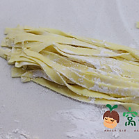宝宝辅食：玉米面条的做法图解6