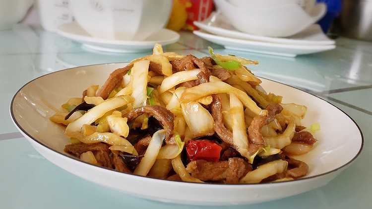 大白菜的春天——白菜梗炒牛肉的做法