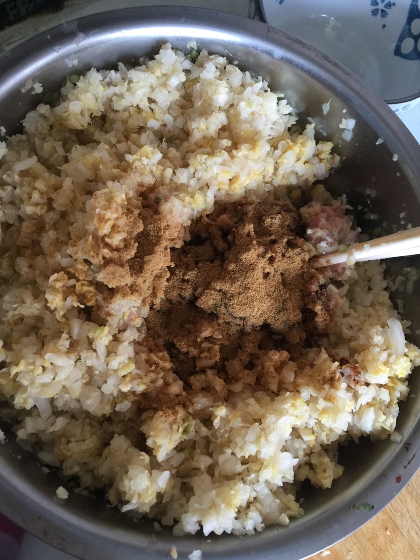 酸菜猪肉饺子的做法图解5