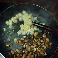 香蒜蘑菇土豆的做法图解4