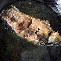 零失败西红柿鲫鱼汤的做法图解3