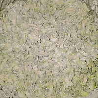 槐花两吃槐花炒鸡蛋&拌蒸槐花的做法图解3