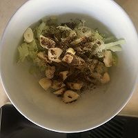 腌猪肉焖面的做法图解2