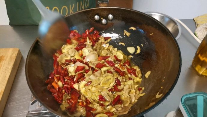 小炒见手青