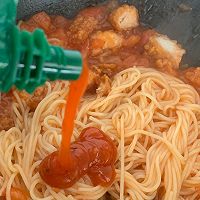 香浓蕃茄鸡肉意大利面的做法图解6