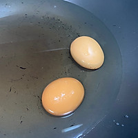 白水煮鸡蛋的做法图解2
