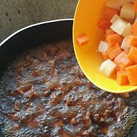 土豆牛肉，不需要调料的超赞牛肉的做法图解4