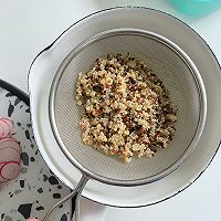 #四季宝蓝小罐#轻食藜麦沙拉的做法图解3