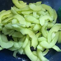 #珍选捞汁 健康轻食季#凉拌黄瓜的做法图解2