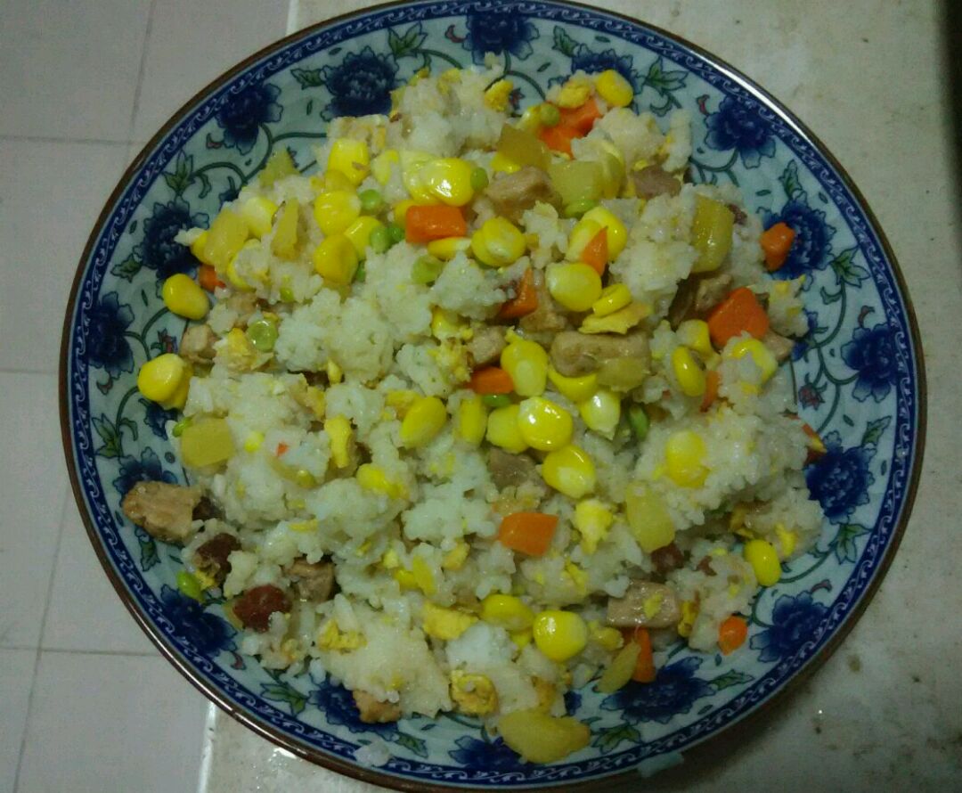 玉米菠萝火腿炒饭的做法图解6