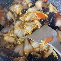 白菜炒木耳的做法图解3