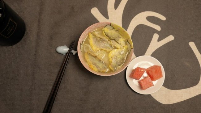 在上海, 怎么能错过那碗鲜美的黄鱼面?的做法