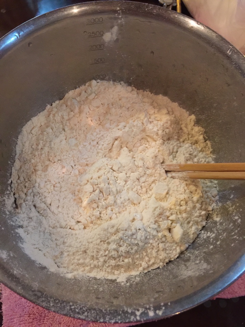 韭菜盒子的做法图解1