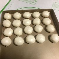 豆沙蛋黄酥的做法图解17