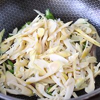 #葱伴侣豆瓣酱能蘸善炒#春日限定的笋片炒肉的做法图解13