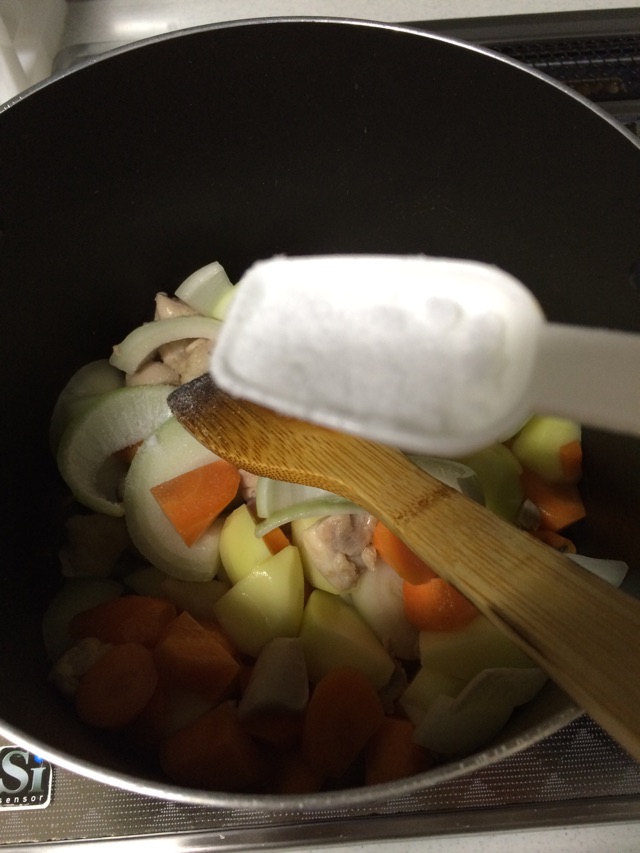 日式奶油炖菜（クリームシチュー）的做法图解7