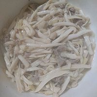 海鲜菇炒瘦肉的做法图解9