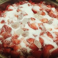 草莓柠檬酱+草莓果冻（可保存半年）的做法图解1