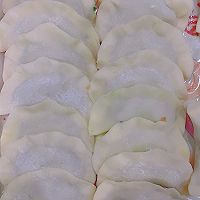 荟万珍冬花菇猪肉馅饺子，闻着味儿都香的做法图解4