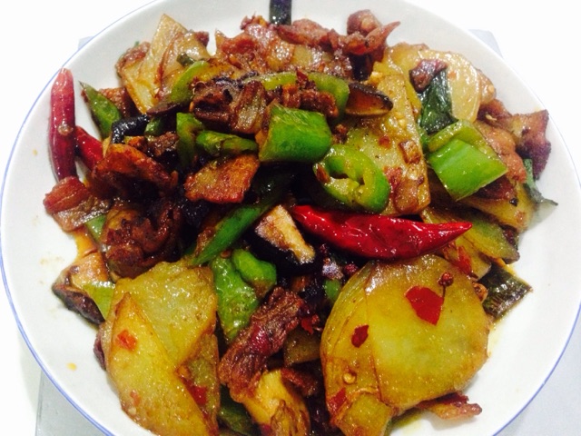 土豆片回锅肉～回锅肉已炉火纯青，每次光盘让我很有成就感的做法图解6