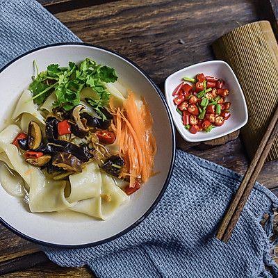 Biangbiang Noodles‖裤带面