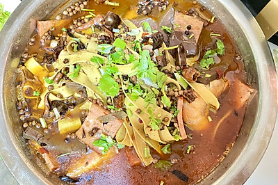毛血旺