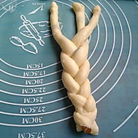 葡萄干辫子面包的做法图解12