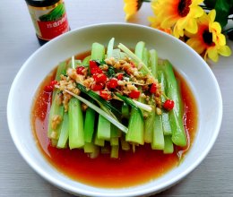 #轻食三剑客 嗨吃不怕胖#白灼莴苣的做法