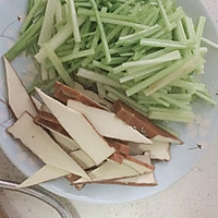 芹菜炒豆干的做法图解1