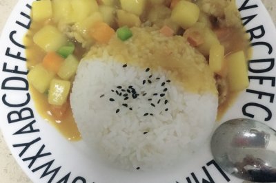 咖喱鸡肉饭