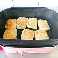 #麦子厨房美食锅#虾仁韭菜四方饼的做法图解15