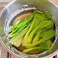 #名厨汁味正当夏#减脂期狂吃不长肉的大拌菜—蒜汁捞金针菇的做法图解5