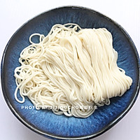 鲳鱼海鲜面的做法图解7