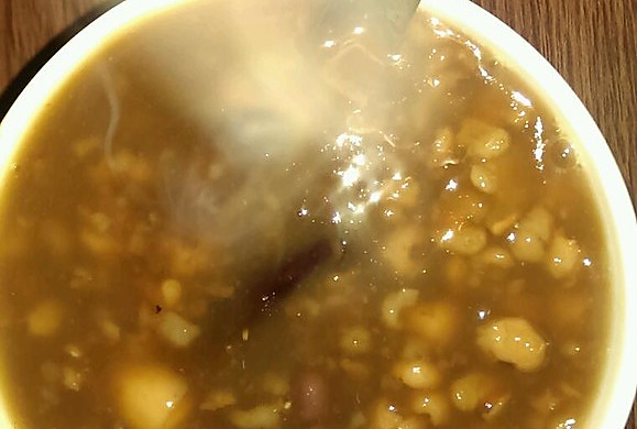 红豆红枣薏米莲子粥