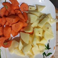 大盘鸡--私房菜的做法图解1
