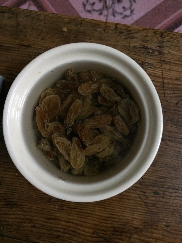 葡萄干饼干的做法图解1
