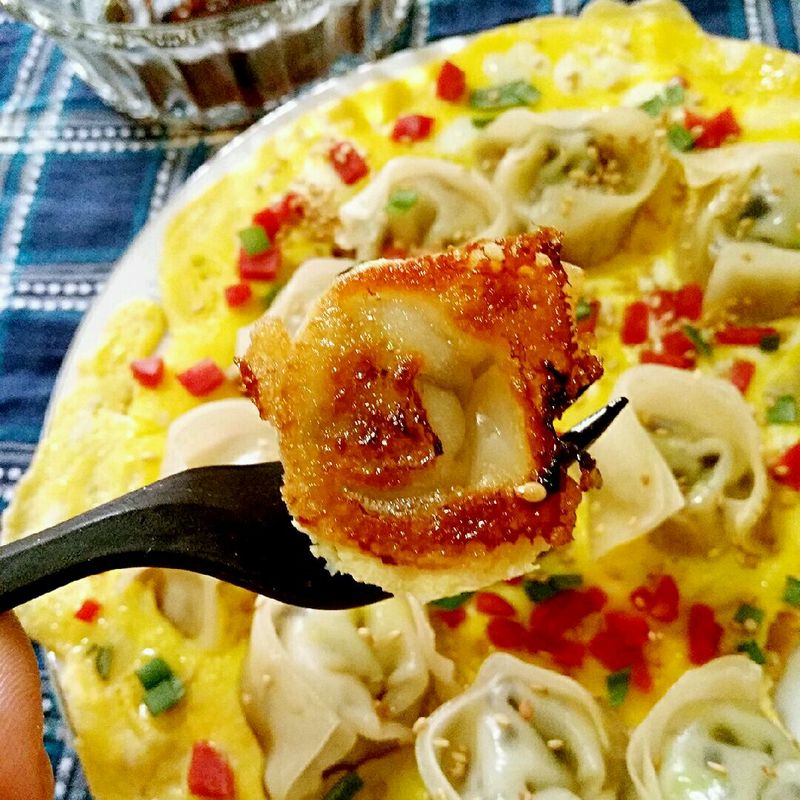 Wonton with preserved egg