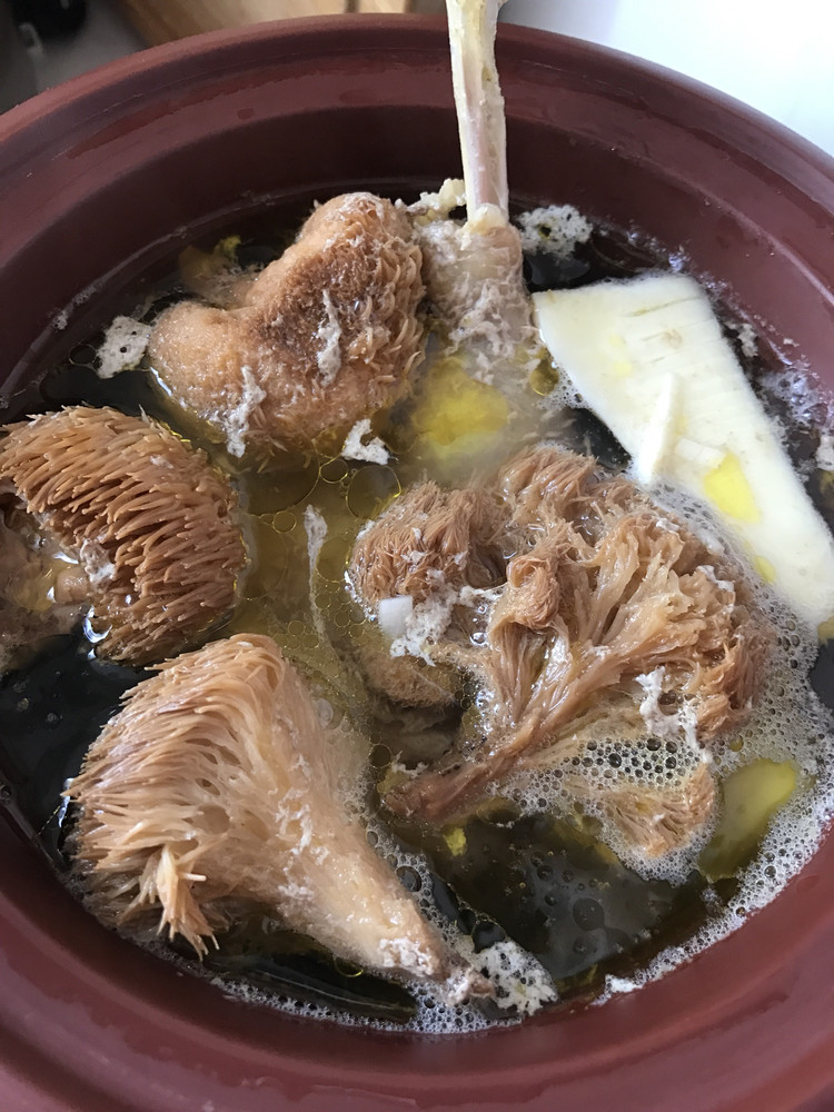 猴头菇冬笋鸡汤的做法