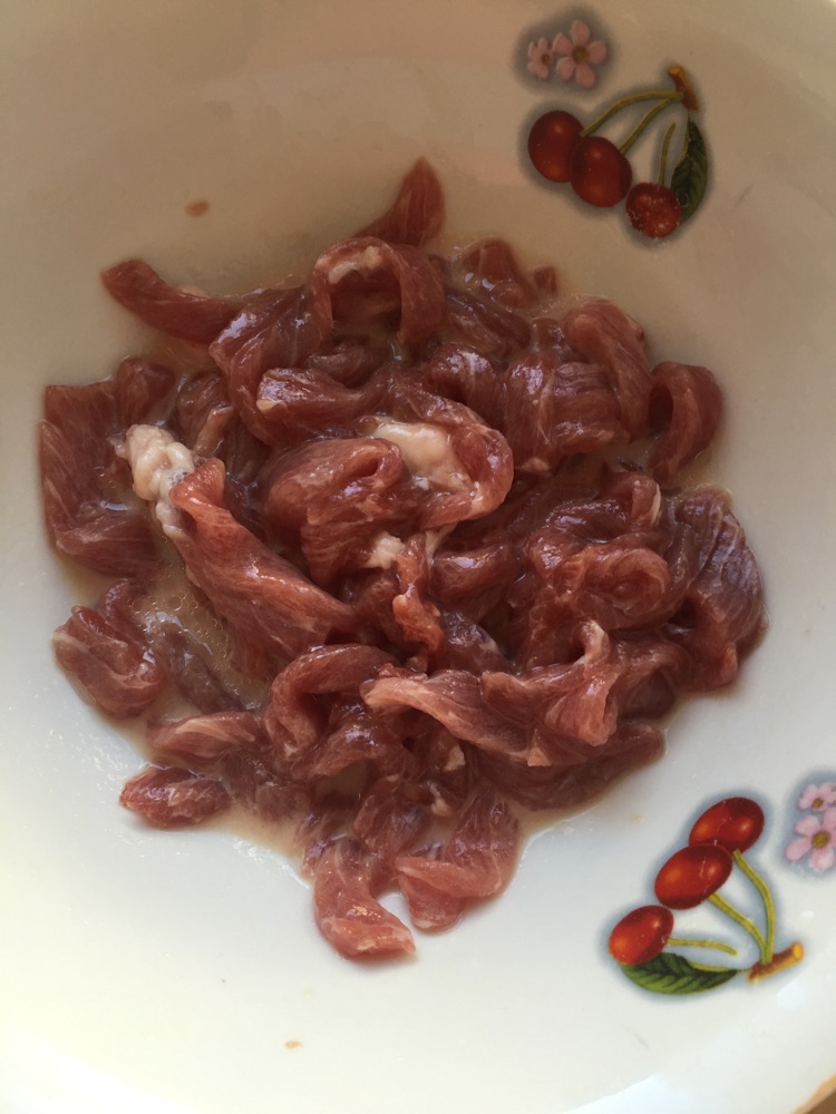 鱼香肉丝的做法图解1