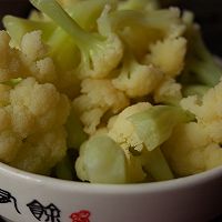 干锅花菜与草虾的做法图解1