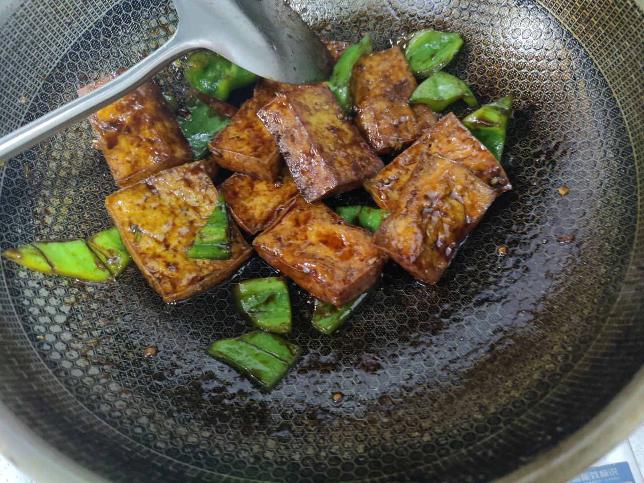青椒豆腐皮怎么做_青椒豆腐皮的做法_厨小花的减脂餐_豆果美食