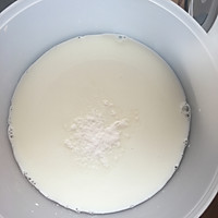 蓝莓味的燕麦酸奶的做法图解2