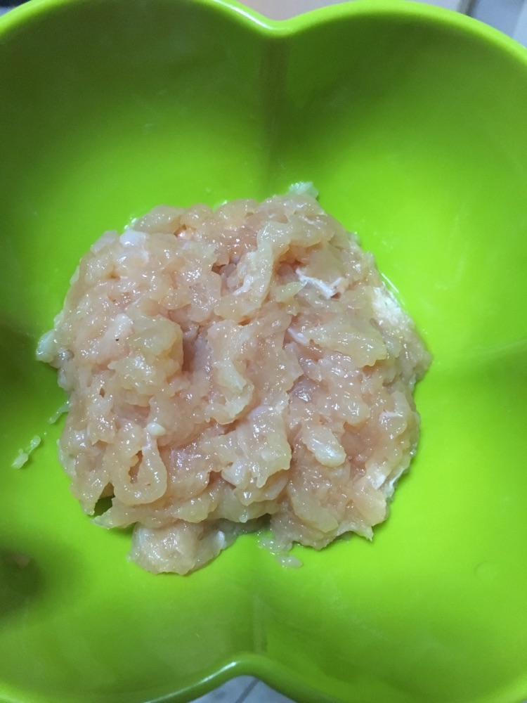 蚝油香菇鸡丁糯米烧卖的做法图解2