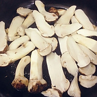 黄油煎松茸的做法图解2