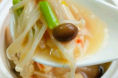瑶柱大虾菌菇汤 12+宝宝辅食