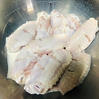 黃油蜂蜜蒜蓉炸雞的做法图解1