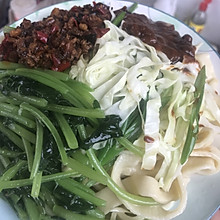 鸡蛋手擀面拌面