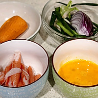 #极地鲜味厨艺大比拼#蟹柳蔬菜饼的做法图解1